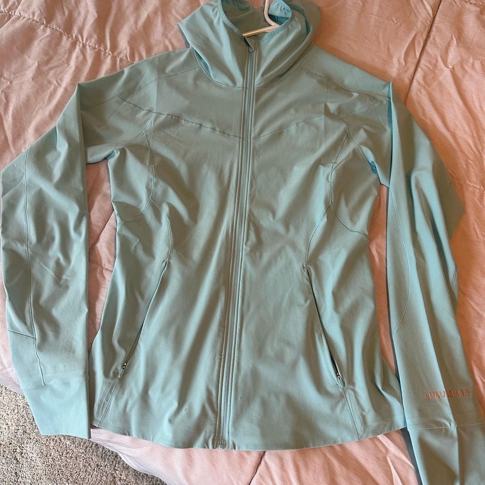LIKE NEW Lululemon Athletica Blue Utility Jacket Lightweight Design